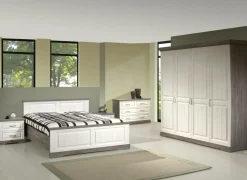 Slaapkamer met bed 140x200cm - kleerkast 230cm - commode 114cm en 2 nachtkastjes